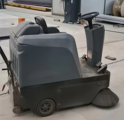 必一运动B-Sports官方网站驾驶式扫地机